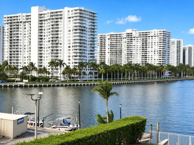 18071 Biscayne Boulevard 302, Aventura, FL 33160
