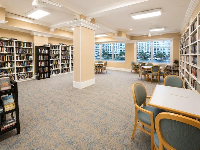18071 Biscayne Boulevard 302, Aventura, FL 33160