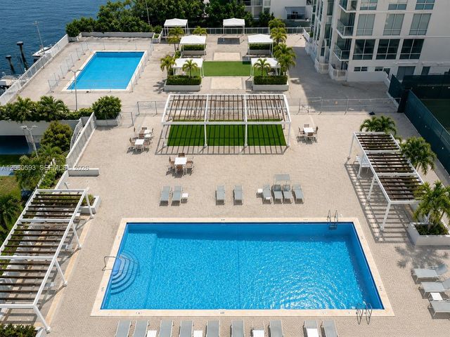 18071 Biscayne Boulevard 302, Aventura, FL 33160