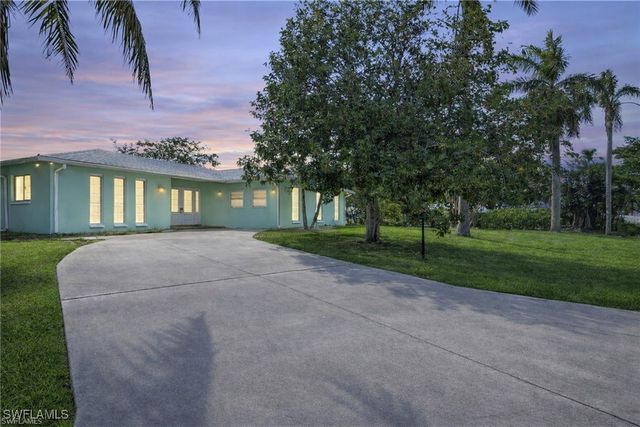 3461 Lakeview DR, Naples, FL 34112