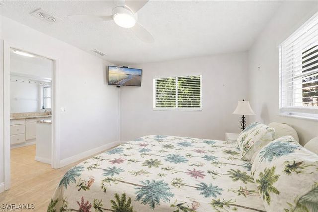 3461 Lakeview DR, Naples, FL 34112