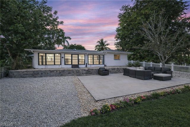 3461 Lakeview DR, Naples, FL 34112