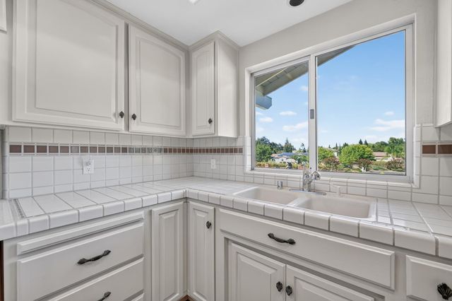 6500 Pueblo Ct, Granite Bay, CA 95746