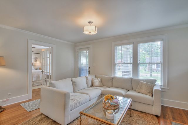 1121 Stratford Ave, Nashville, TN 37216