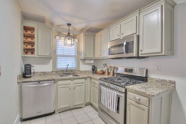 1121 Stratford Ave, Nashville, TN 37216