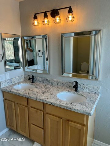 2552 W SAINT CATHERINE Avenue, Phoenix, AZ 85041