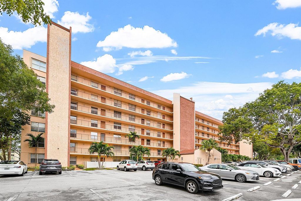 14623 Bonaire Boulevard 602, Delray Beach, FL 33446