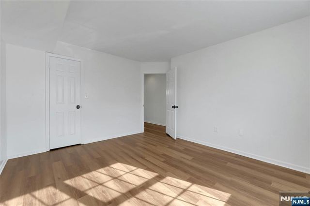 15 Crystal Lane 307, Paterson, NJ 07501