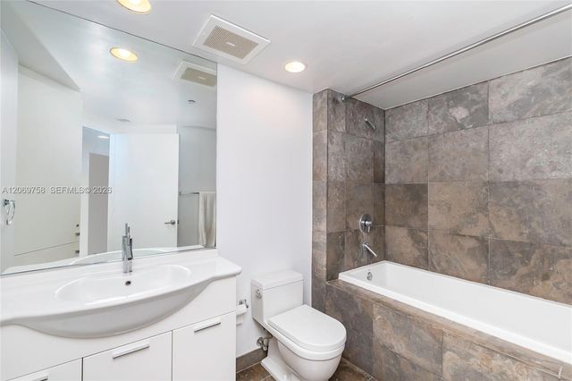 475 Brickell Avenue 2908, Miami, FL 33131