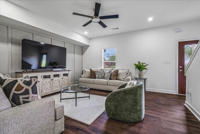 56 S SANGA RD, Cordova, TN 38018
