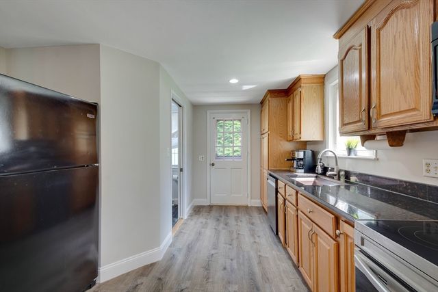 15 Williams Road, North Reading, MA 01864