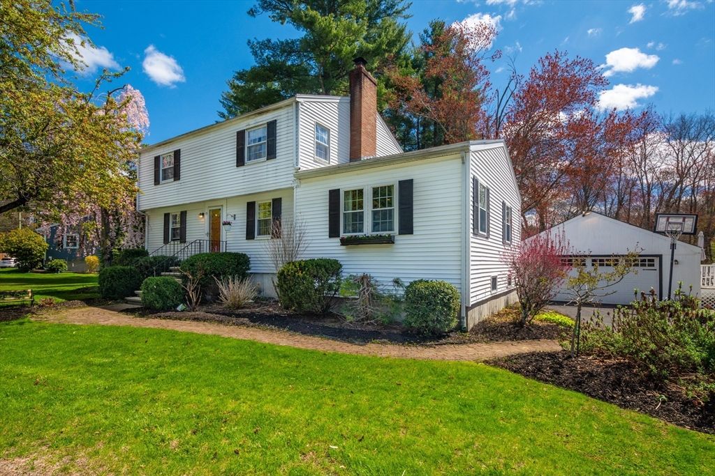 15 Williams Road, North Reading, MA 01864
