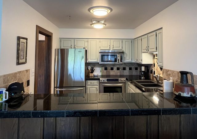 57200 E Highway 125 3821, Monkey Island, OK 74331