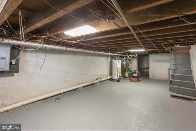 2012 NEWCOMB ST, Philadelphia, PA 19140