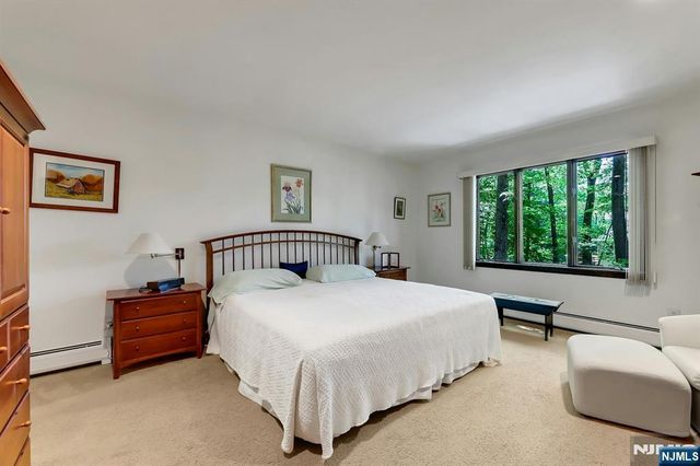 17 Wescott Street, Old Tappan, NJ 07675
