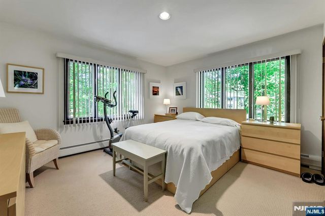17 Wescott Street, Old Tappan, NJ 07675