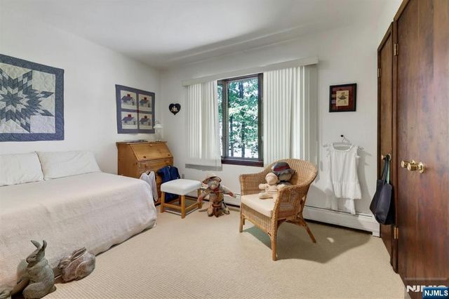 17 Wescott Street, Old Tappan, NJ 07675