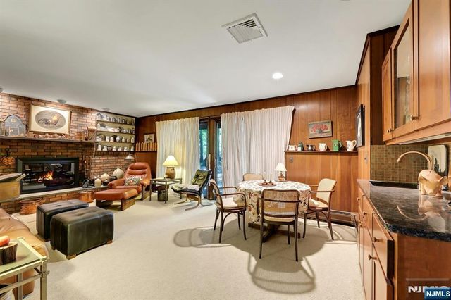17 Wescott Street, Old Tappan, NJ 07675