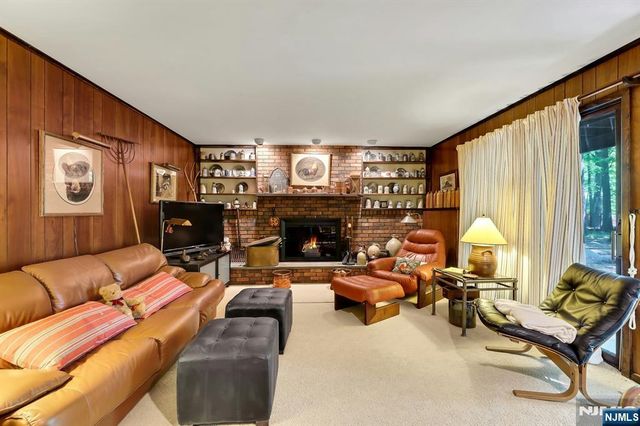 17 Wescott Street, Old Tappan, NJ 07675