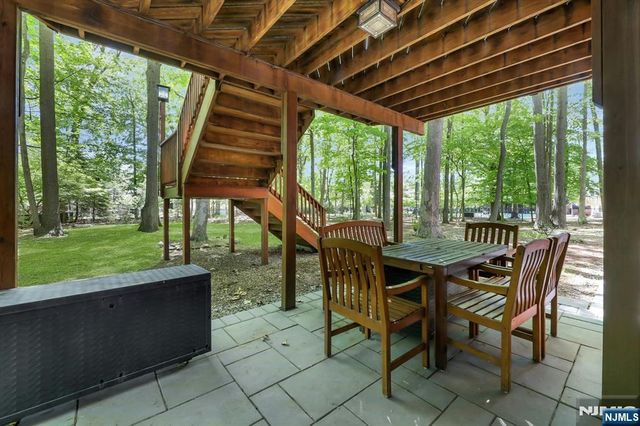 17 Wescott Street, Old Tappan, NJ 07675