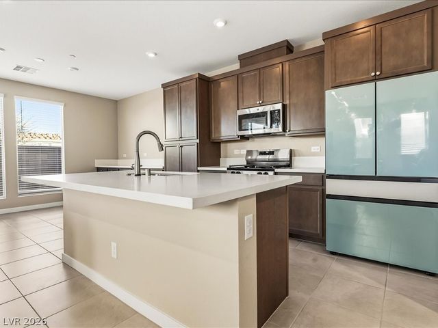 4320 Tallow Falls Avenue, Las Vegas, NV 89141