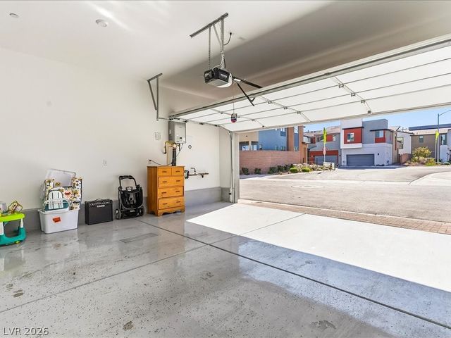 4320 Tallow Falls Avenue, Las Vegas, NV 89141