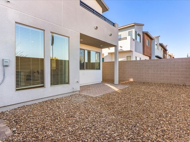 4320 Tallow Falls Avenue, Las Vegas, NV 89141