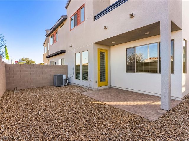 4320 Tallow Falls Avenue, Las Vegas, NV 89141