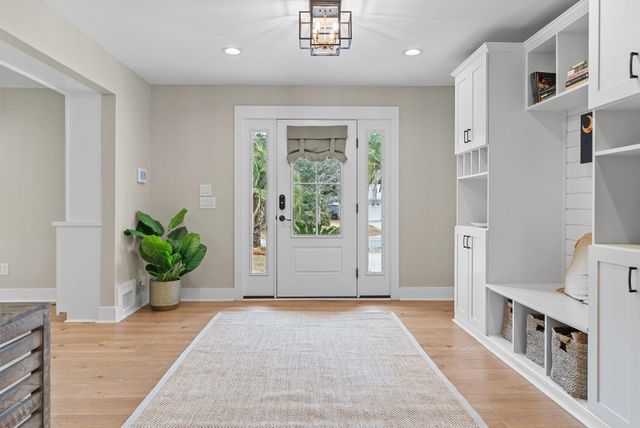 978 Law Lane, Mount Pleasant, SC 29464