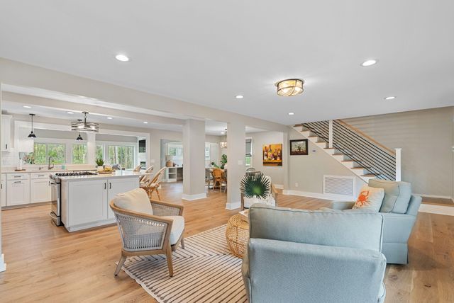 978 Law Lane, Mount Pleasant, SC 29464