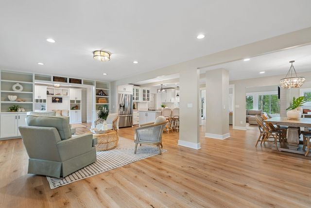 978 Law Lane, Mount Pleasant, SC 29464