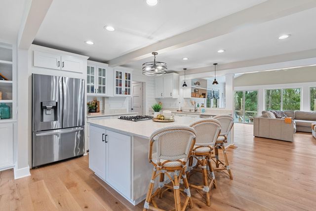 978 Law Lane, Mount Pleasant, SC 29464