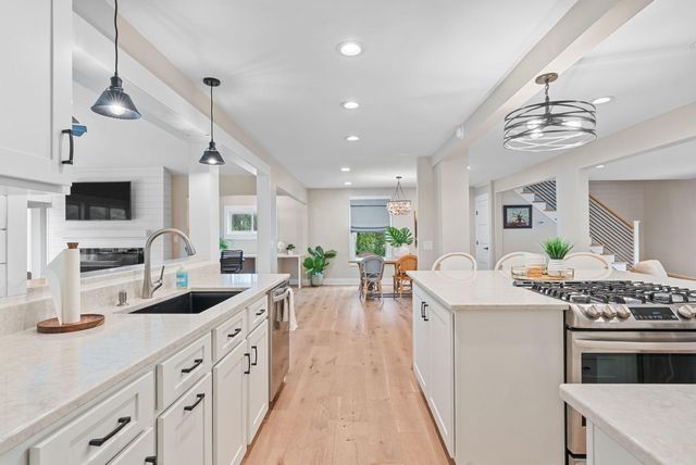 978 Law Lane, Mount Pleasant, SC 29464