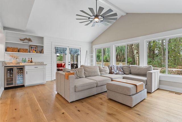 978 Law Lane, Mount Pleasant, SC 29464