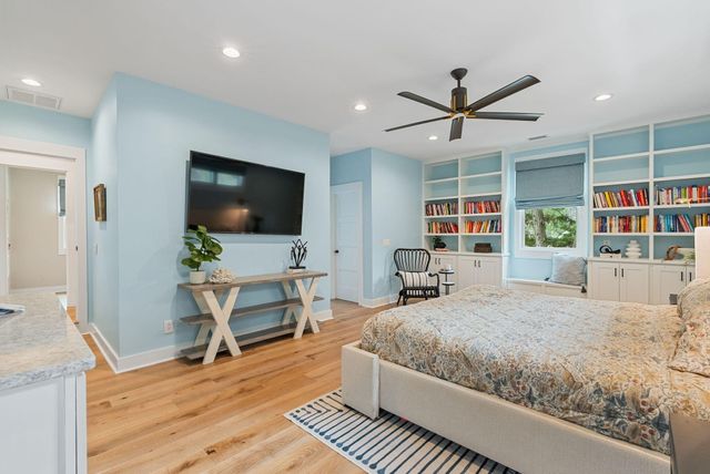 978 Law Lane, Mount Pleasant, SC 29464