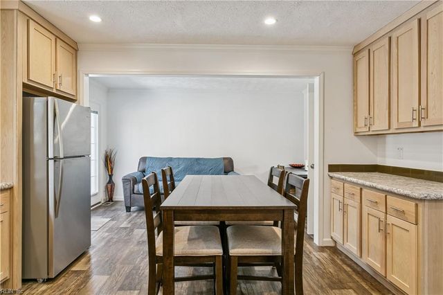 8695 George Washington Memorial HWY, Gloucester, VA 23061