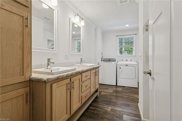 8695 George Washington Memorial HWY, Gloucester, VA 23061