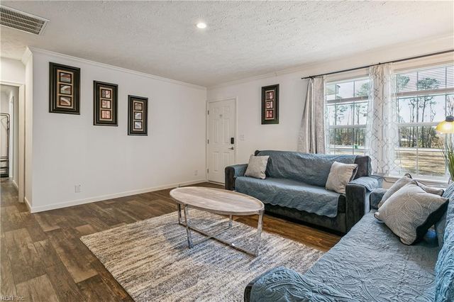 8695 George Washington Memorial HWY, Gloucester, VA 23061