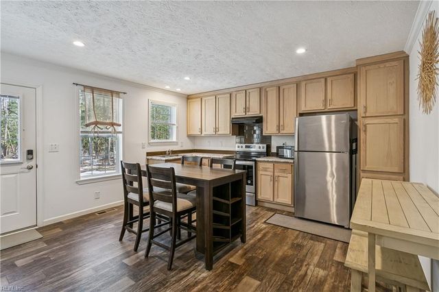 8695 George Washington Memorial HWY, Gloucester, VA 23061