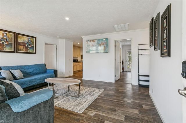 8695 George Washington Memorial HWY, Gloucester, VA 23061