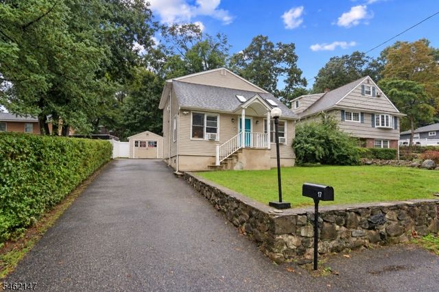 17 Pequot Rd, Ringwood Boro, NJ 07456