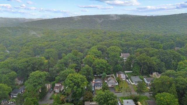 17 Pequot Rd, Ringwood Boro, NJ 07456