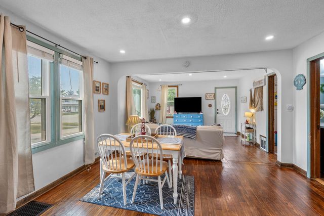 1628 Pennoyer Avenue, Grand Haven, MI 49417