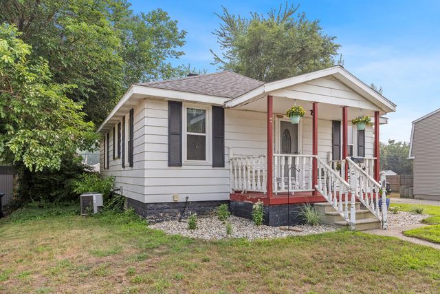 1628 Pennoyer Avenue, Grand Haven, MI 49417