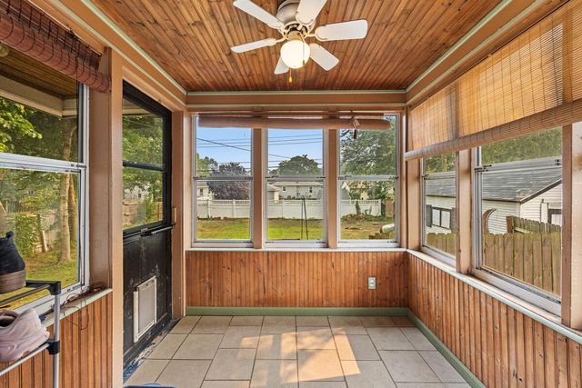1628 Pennoyer Avenue, Grand Haven, MI 49417