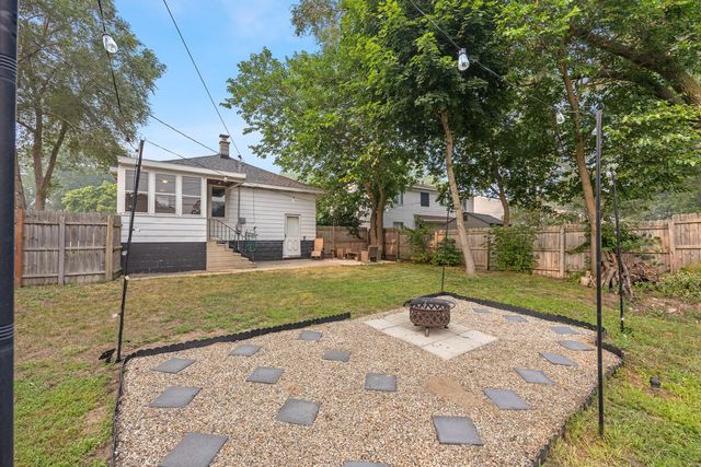 1628 Pennoyer Avenue, Grand Haven, MI 49417