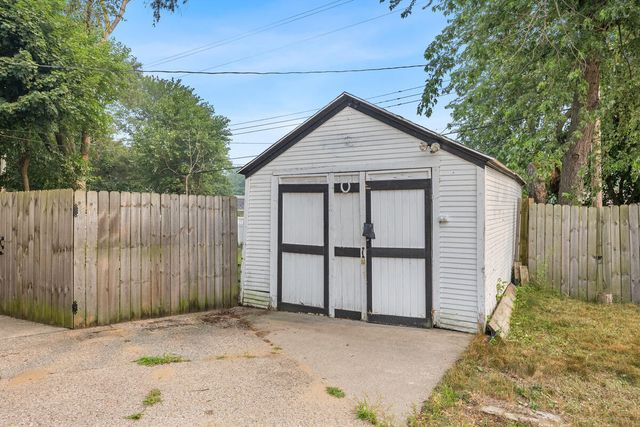 1628 Pennoyer Avenue, Grand Haven, MI 49417