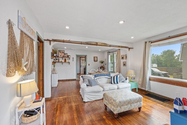 1628 Pennoyer Avenue, Grand Haven, MI 49417