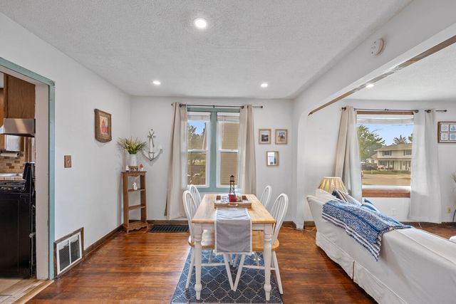 1628 Pennoyer Avenue, Grand Haven, MI 49417
