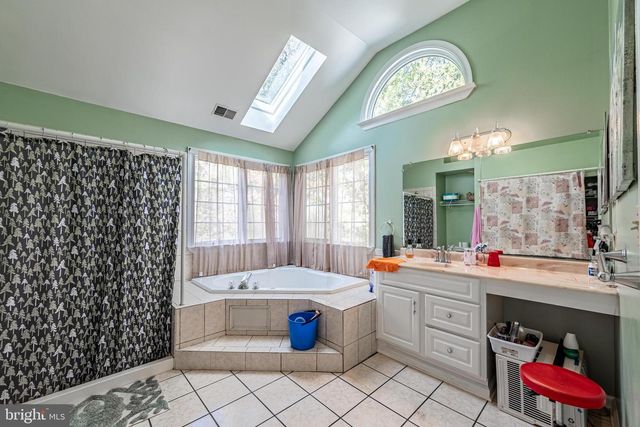 2404 POPLAR DR, Baltimore, MD 21207